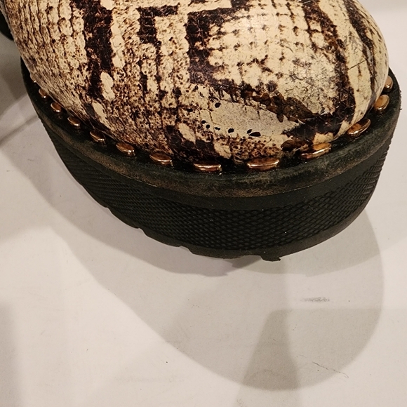 Vince Camuto “Mecale” Leather Python Snake Print Combat Boots | Size 8.5 | NWOB - Picture 12 of 16